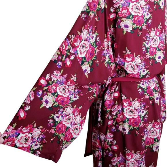 Kimono Sleeve Floral Get Ready Robe Wine Satin Tie (See Measurements / No Tag) - Picture 8 of 11